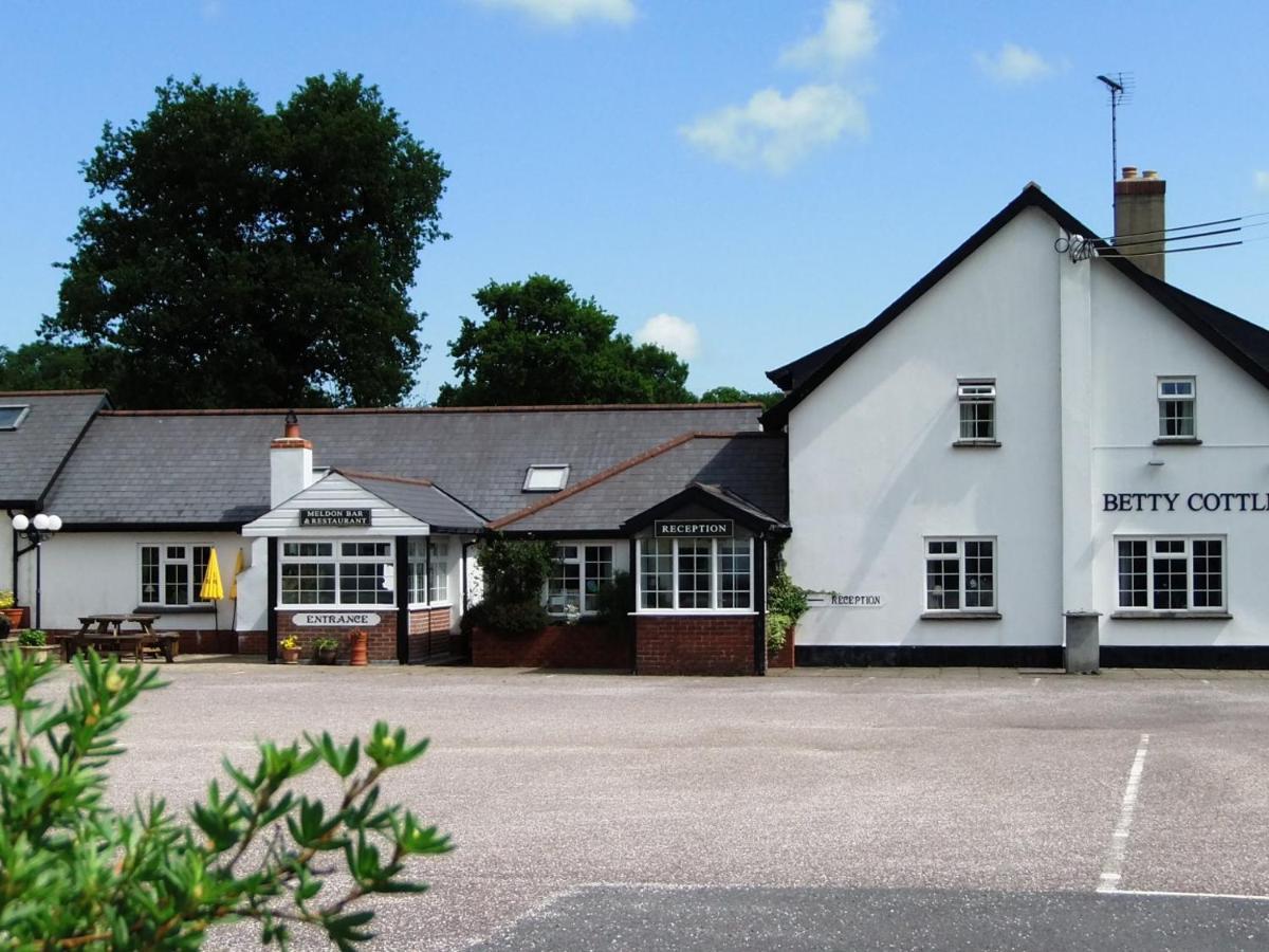 Betty Cottles Inn Okehampton Exterior foto